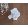 RENDELHETŐ - Törtfehér, mohair kötött zokni újszülött fotózáshoz