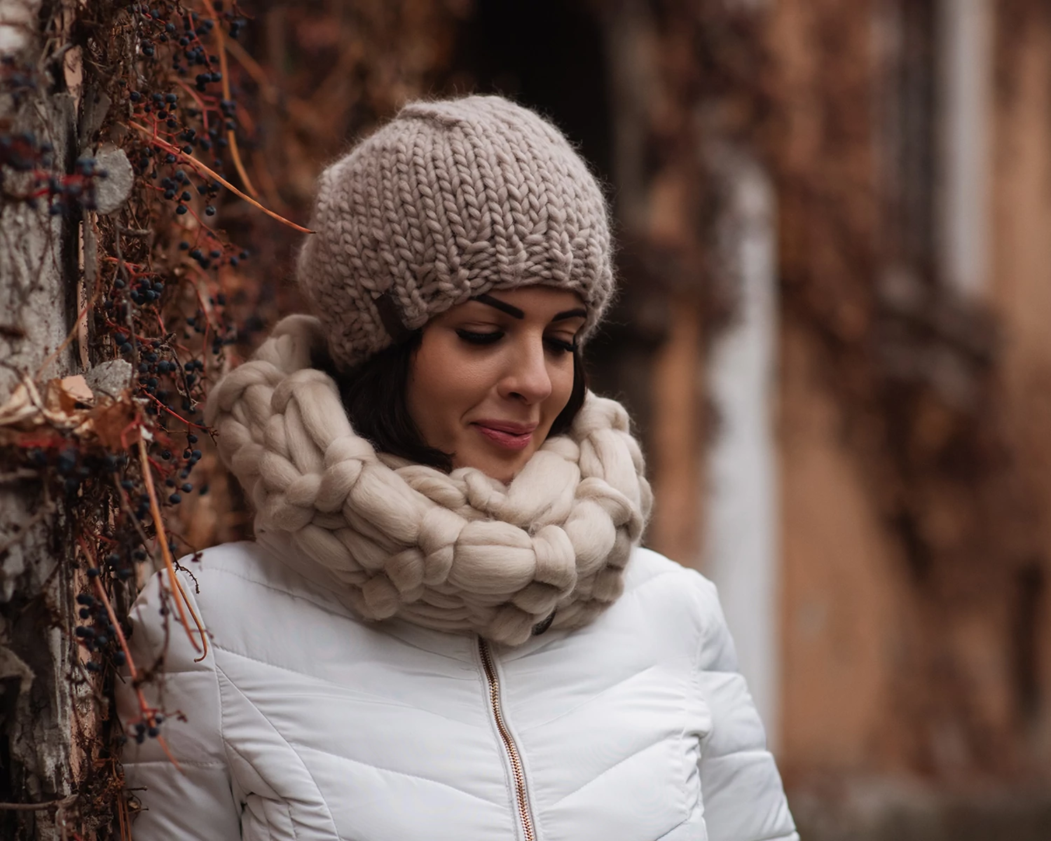 Chunky hand knitted women beret