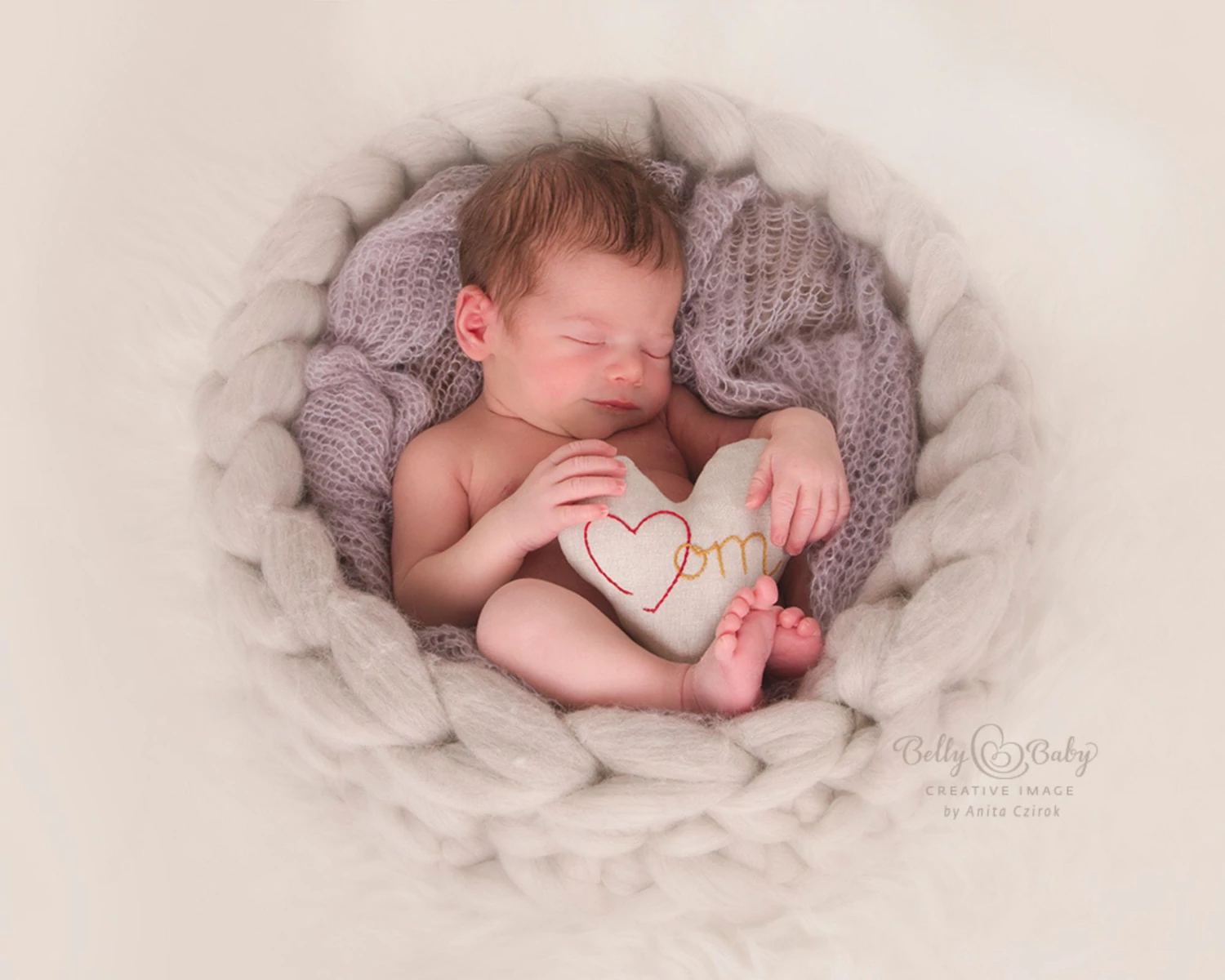 RENDELHETŐ - Szürkésbézs gyapjú kosár / fészek újszülött fotózáshoz