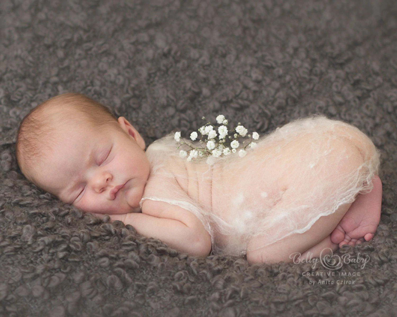 Selyem, áttetsző pókháló anyag - egyszer használatos