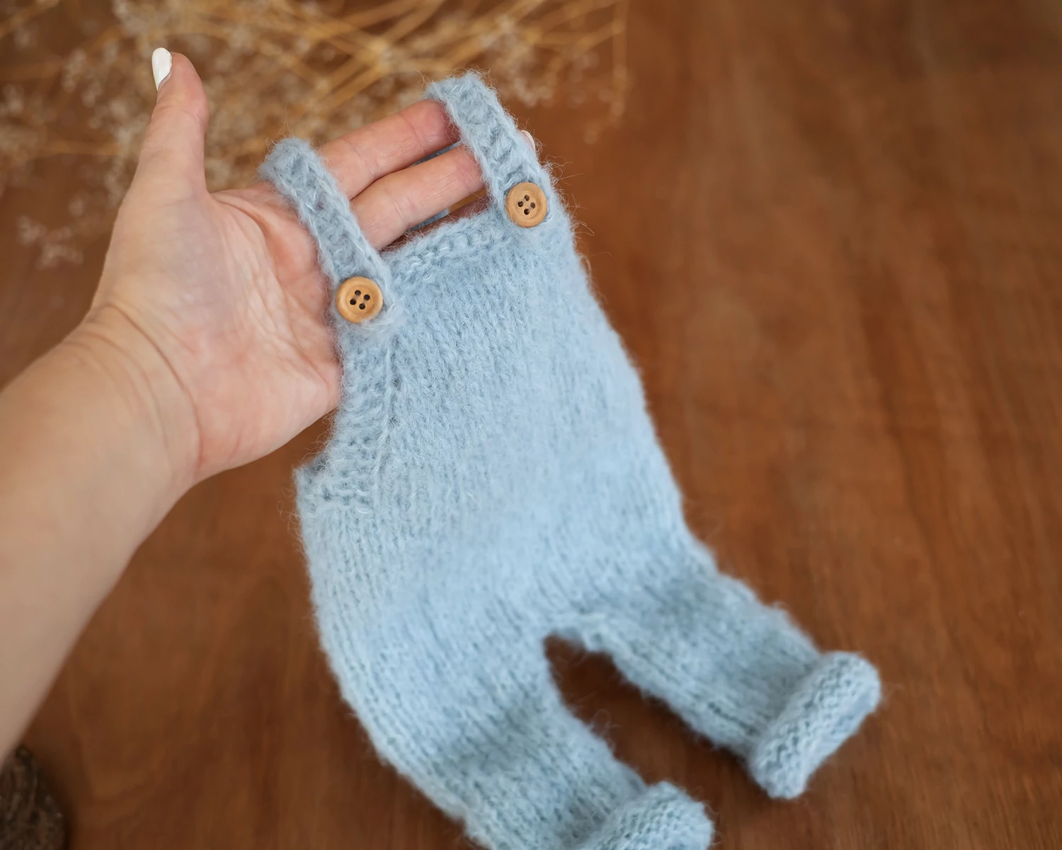 RENDELHETŐ Világoskék kézzel kötött mohair kantáros nadrág - újszülött fotózáshoz