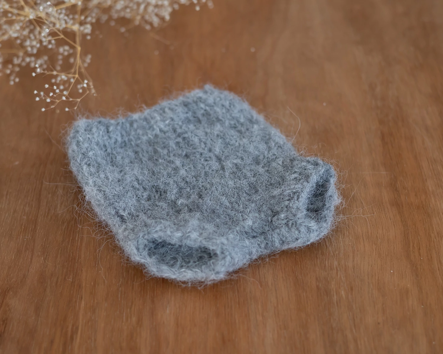 Szürke, mohair újszülött kötött bugyi - pelenkatakaró