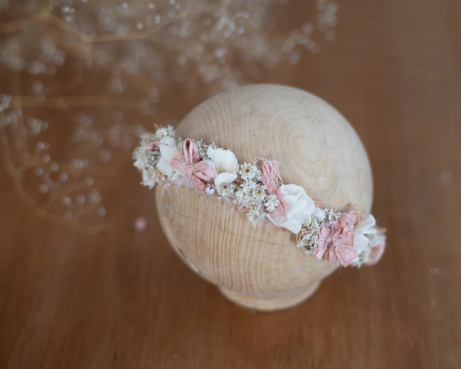 Barackvirág, szárazvirágos koszorú jellegű fejpánt - újszülött méret