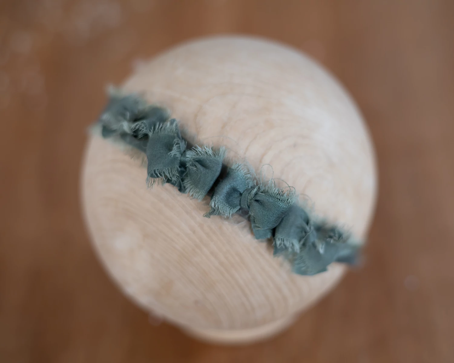 Zöld, selyem masnis fejpánt - újszülött méret