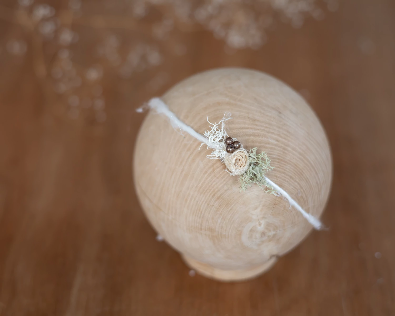 Krém-natúr, selyem virágos, rusztikus újszülött fejpánt