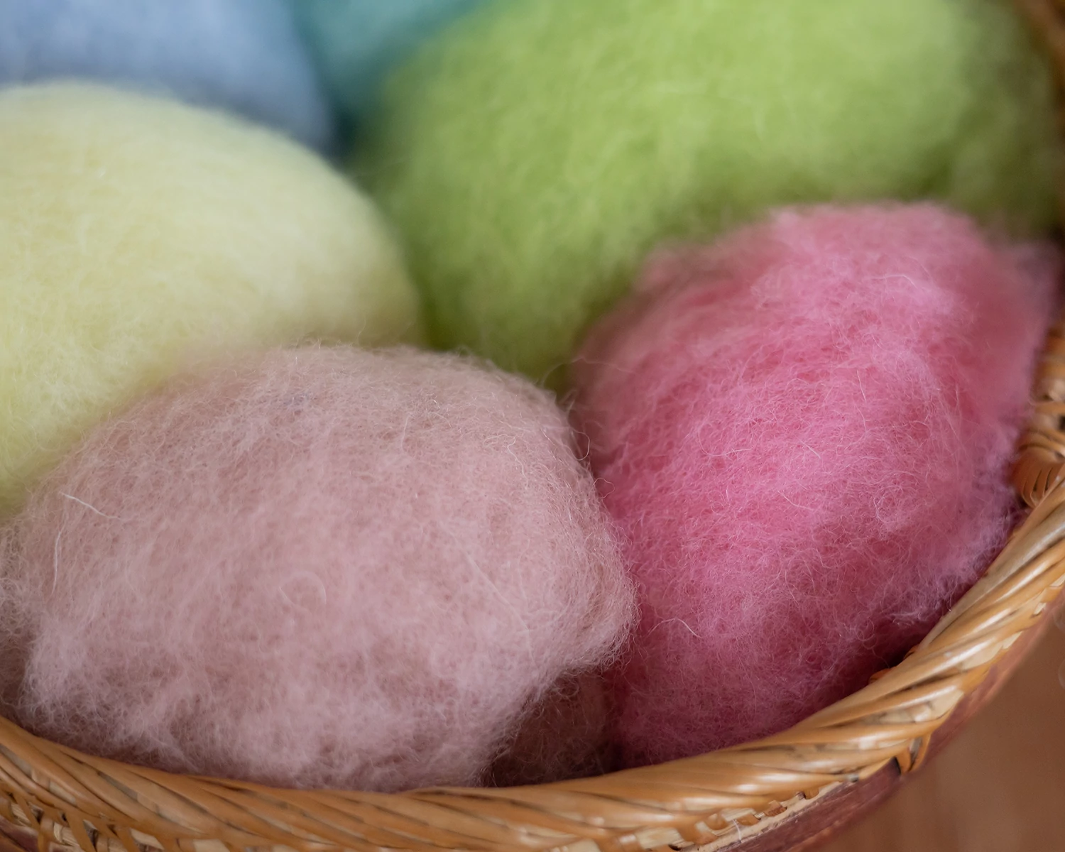 Gyapjú csomag 6 színben nemezeléshez és fonáshoz – "Tavasz" - 30g