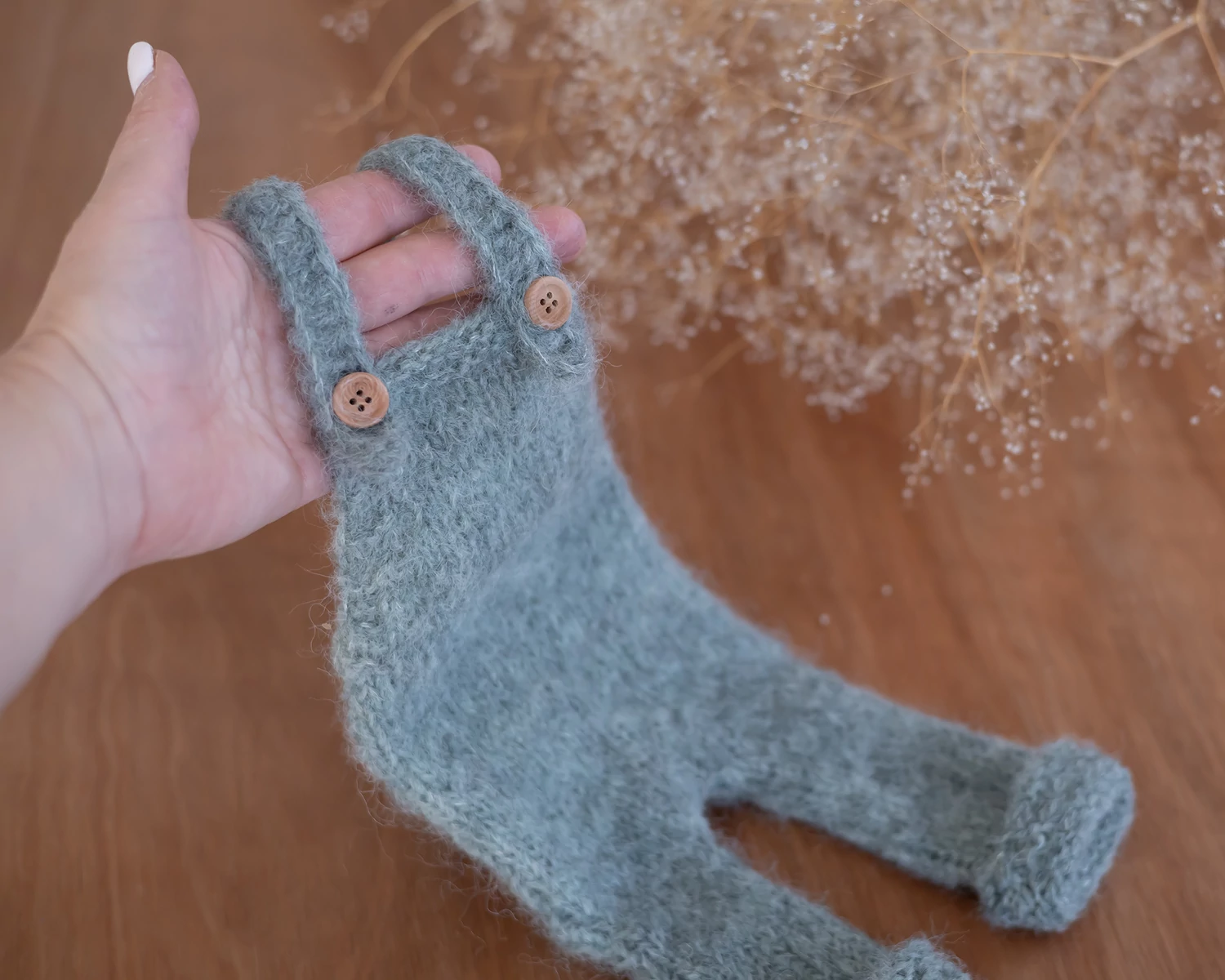 RENDELHETŐ  Zsálya zöld kantáros kertész nadrág - újszülött fotózáshoz