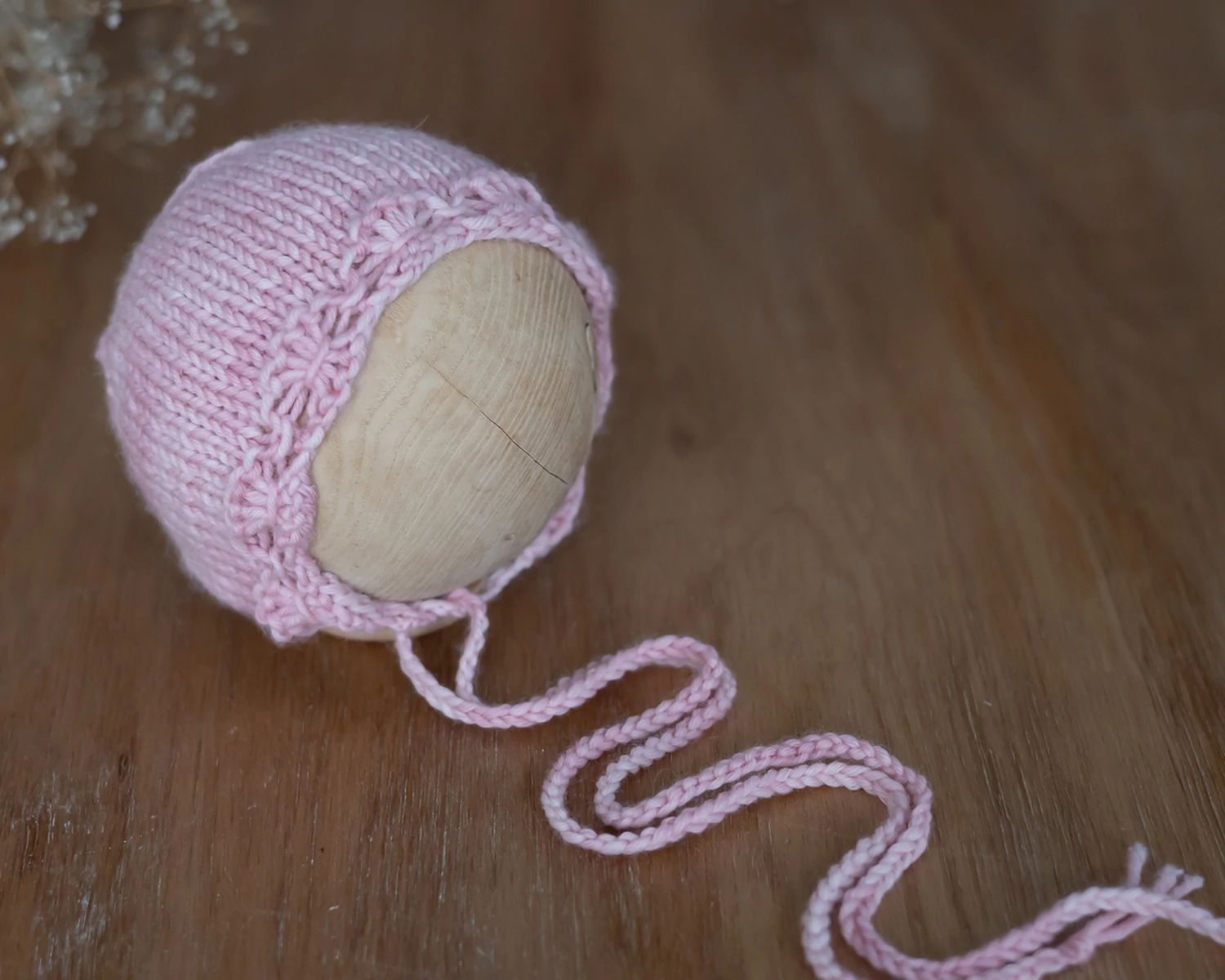 Rózsaszín újszülött bonnet virágmintával