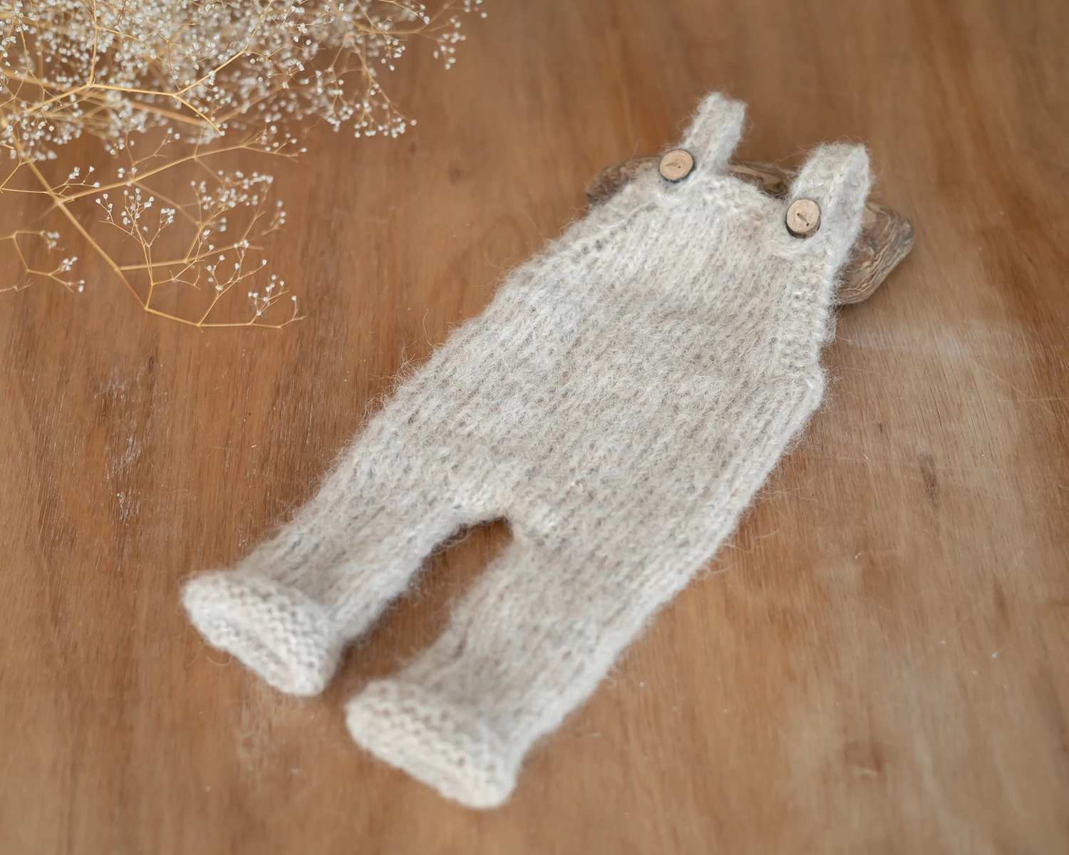 Kötött világos bézs kantáros kertész nadrág - újszülött fotózáshoz