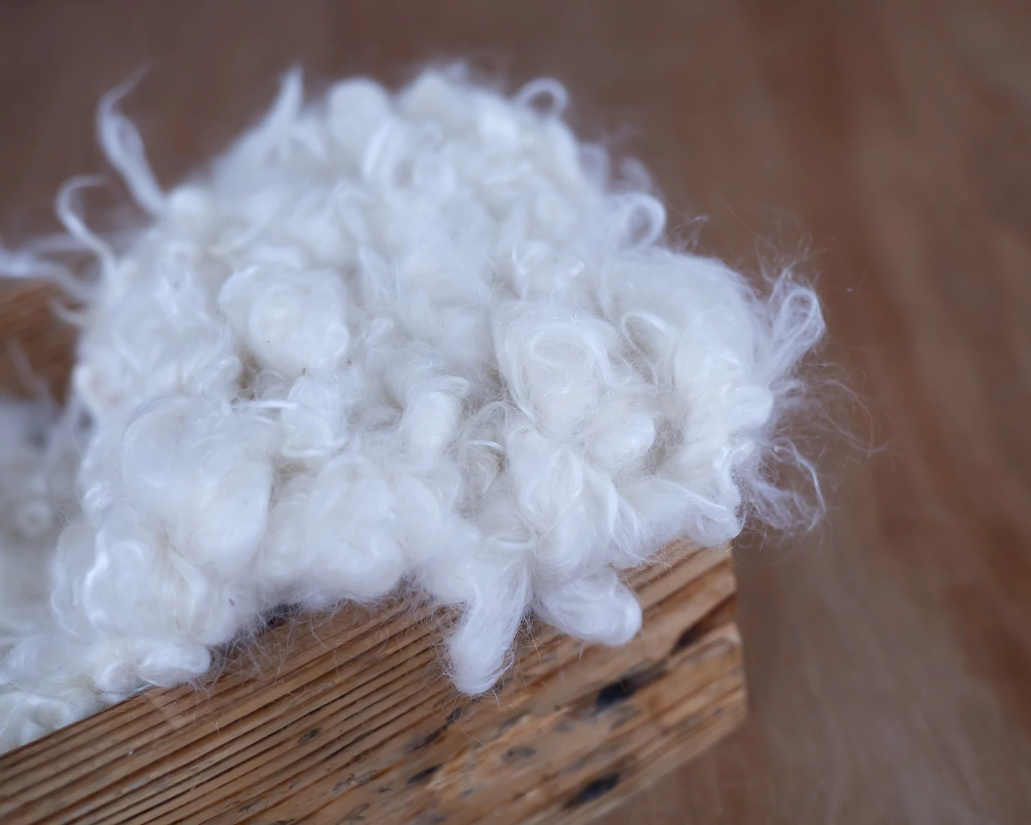 Off-White Thick Rustic Mini Wool Layer 