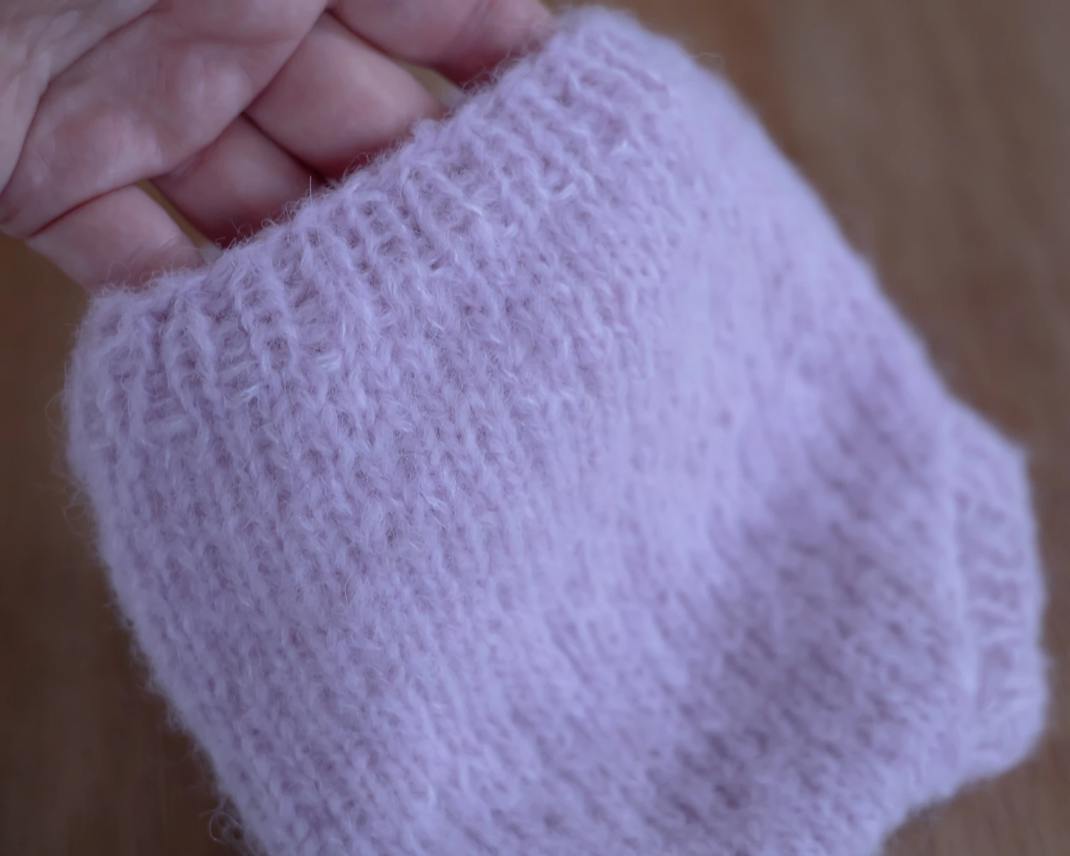 Világos rózsaszín, mohair újszülött kötött bugyi - pelenkatakaró