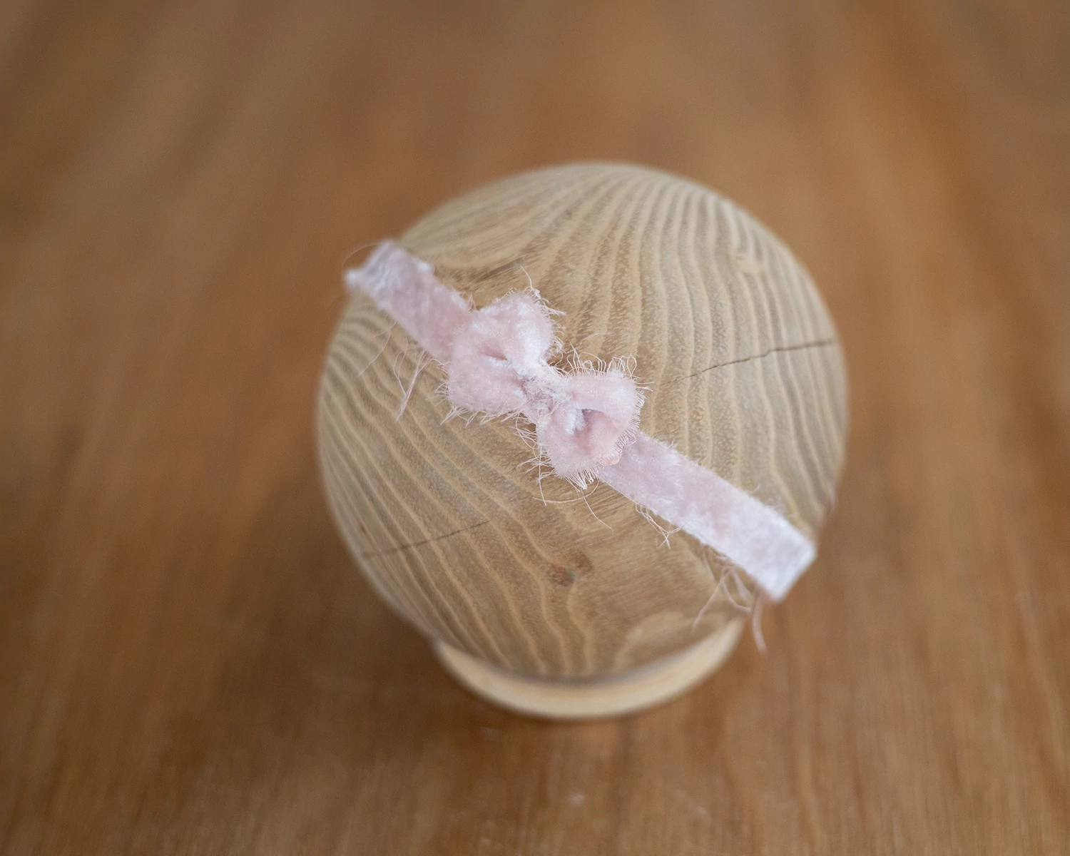  Bow Velvet Headband for Newborns in Light Pink