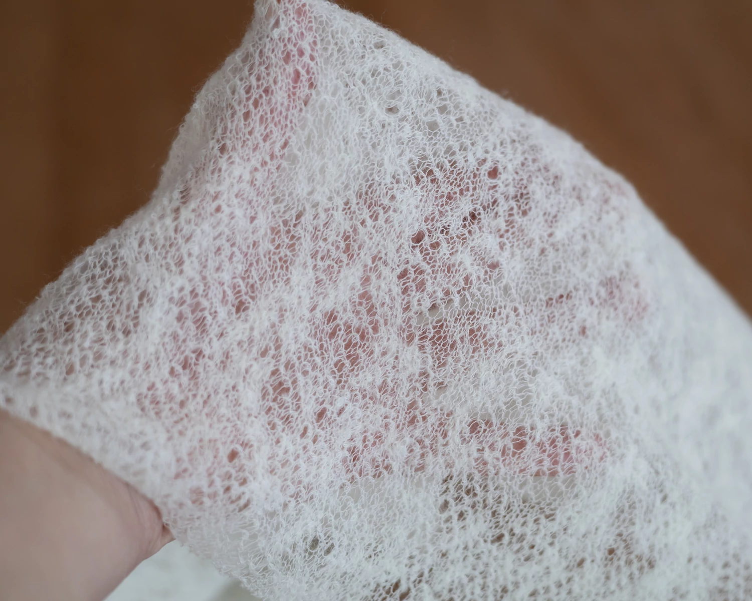 Ivory Lace Stretch Wrap – 150 cm