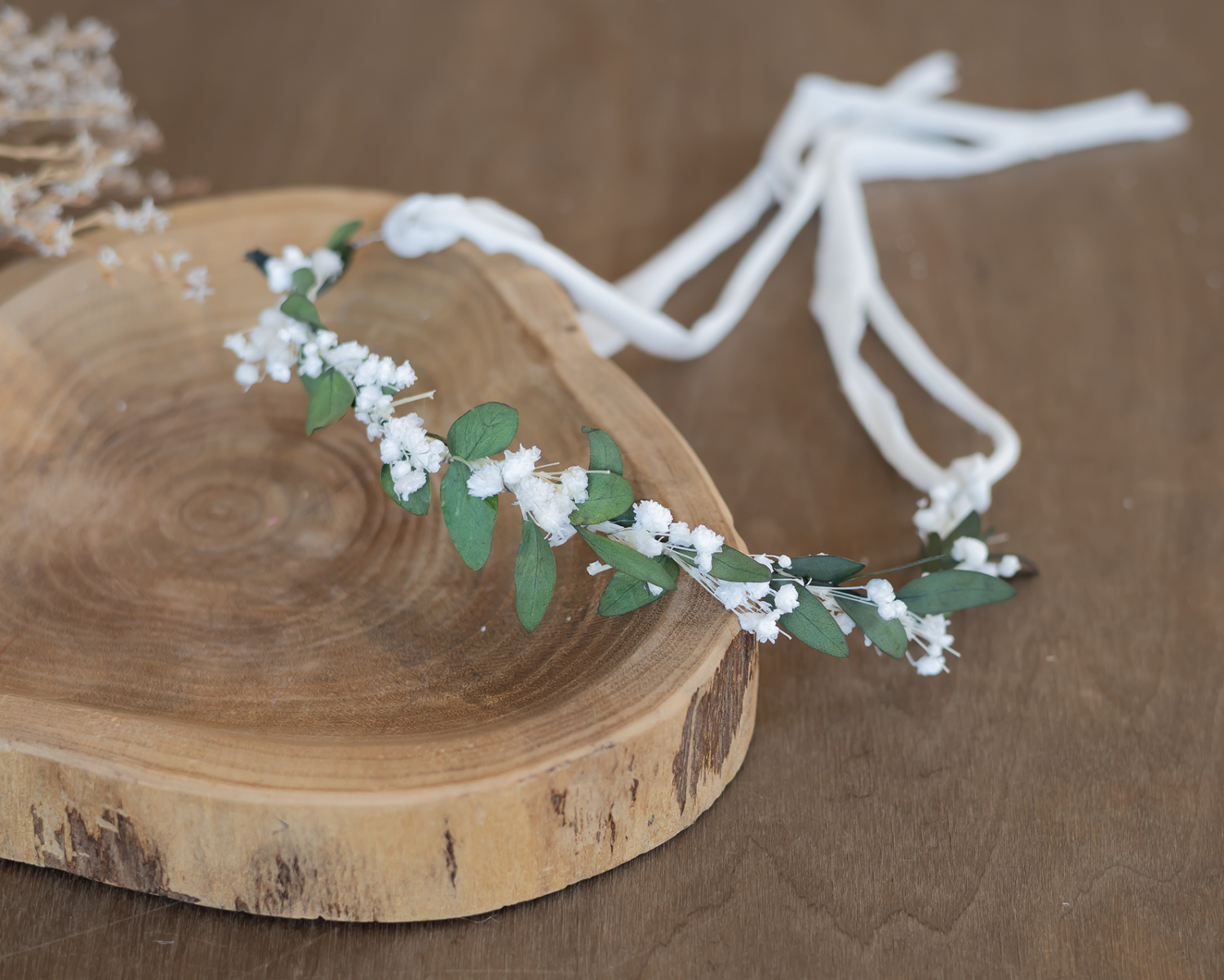 Halo Wreath Floral White Greeen