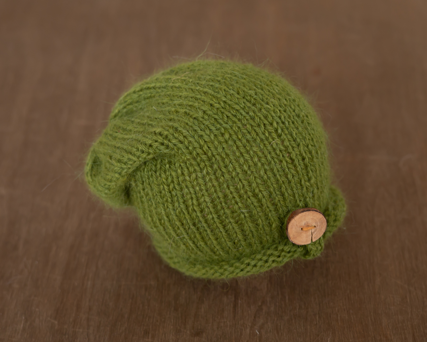 Moos Green Newborn Slouchy Hat 