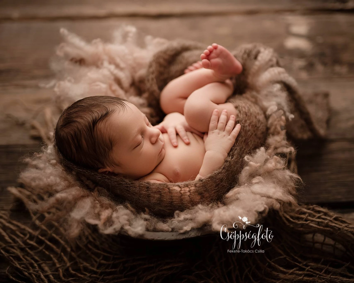 PRE-ORDER Brown knitted wrap 120cm (47 in) - newborn photo prop