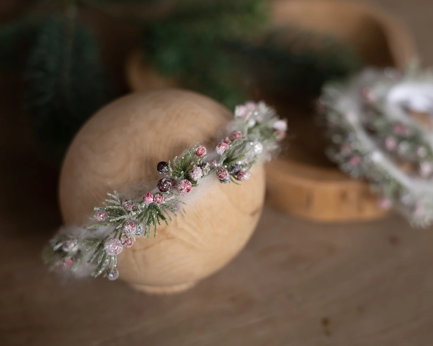 Karácsonyi ezüst-piros-zöld fejdísz / koszorú