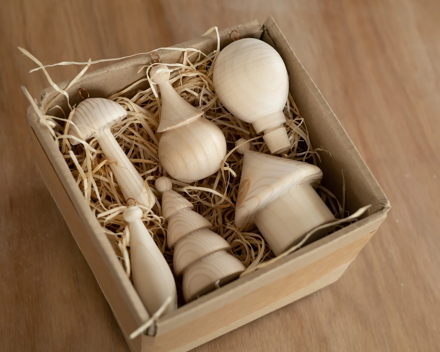 6 darabos kézzel esztergált fa karácsonyfadísz szett – kreatív, festhető, natúr, rusztikus vintage dekoráció