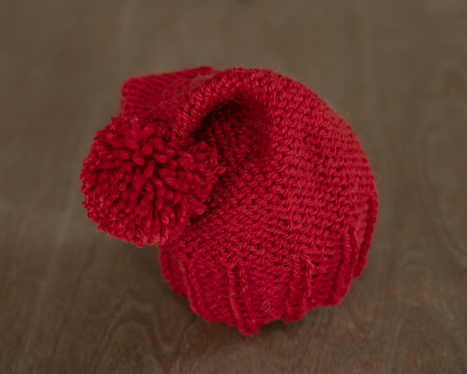 Red Knitted Newborn Hat 0-3 month