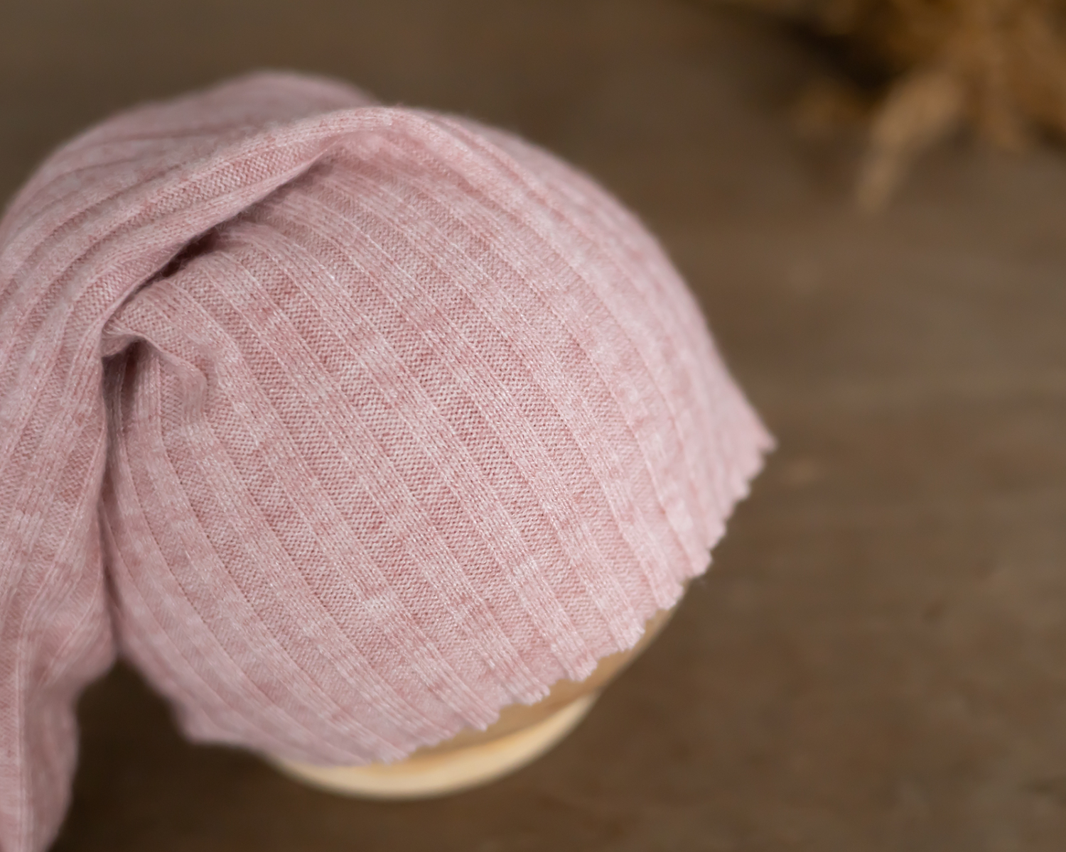 Pink, ribbed newborn sleepy hat