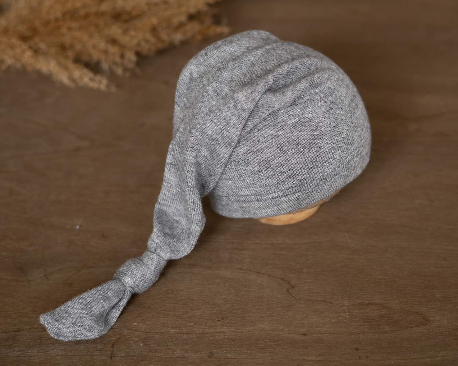 Grey newborn sleepy hat