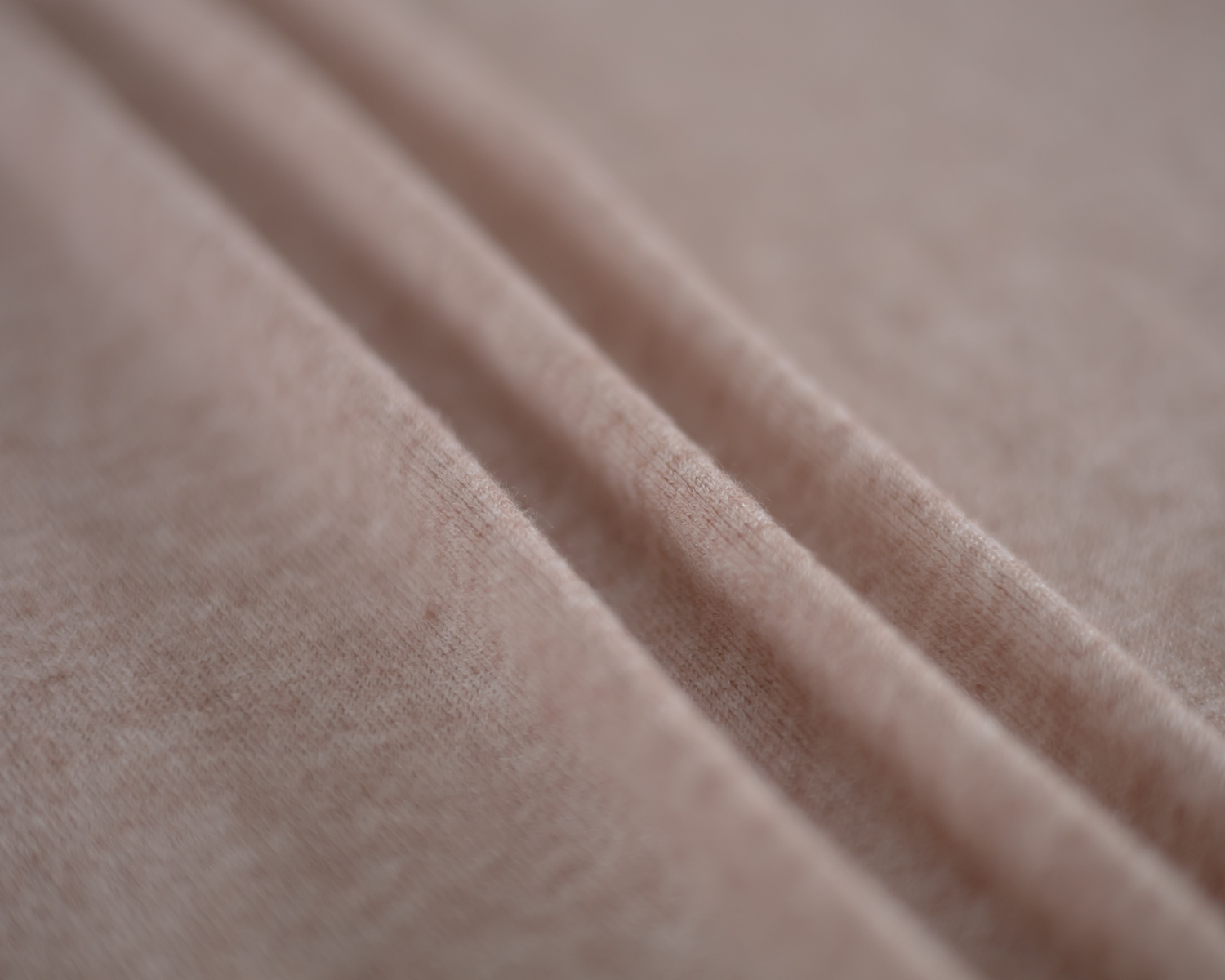 Púder rózsaszín, kötött, középvastag babzsák takaró