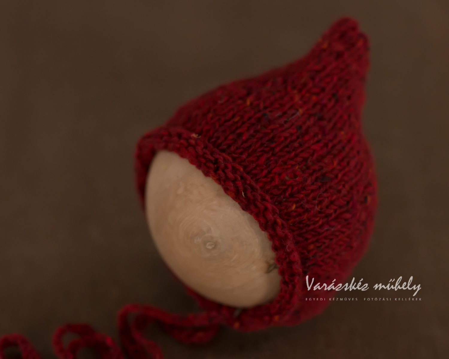 Rusztikus bordó - piros, újszülött bonnet