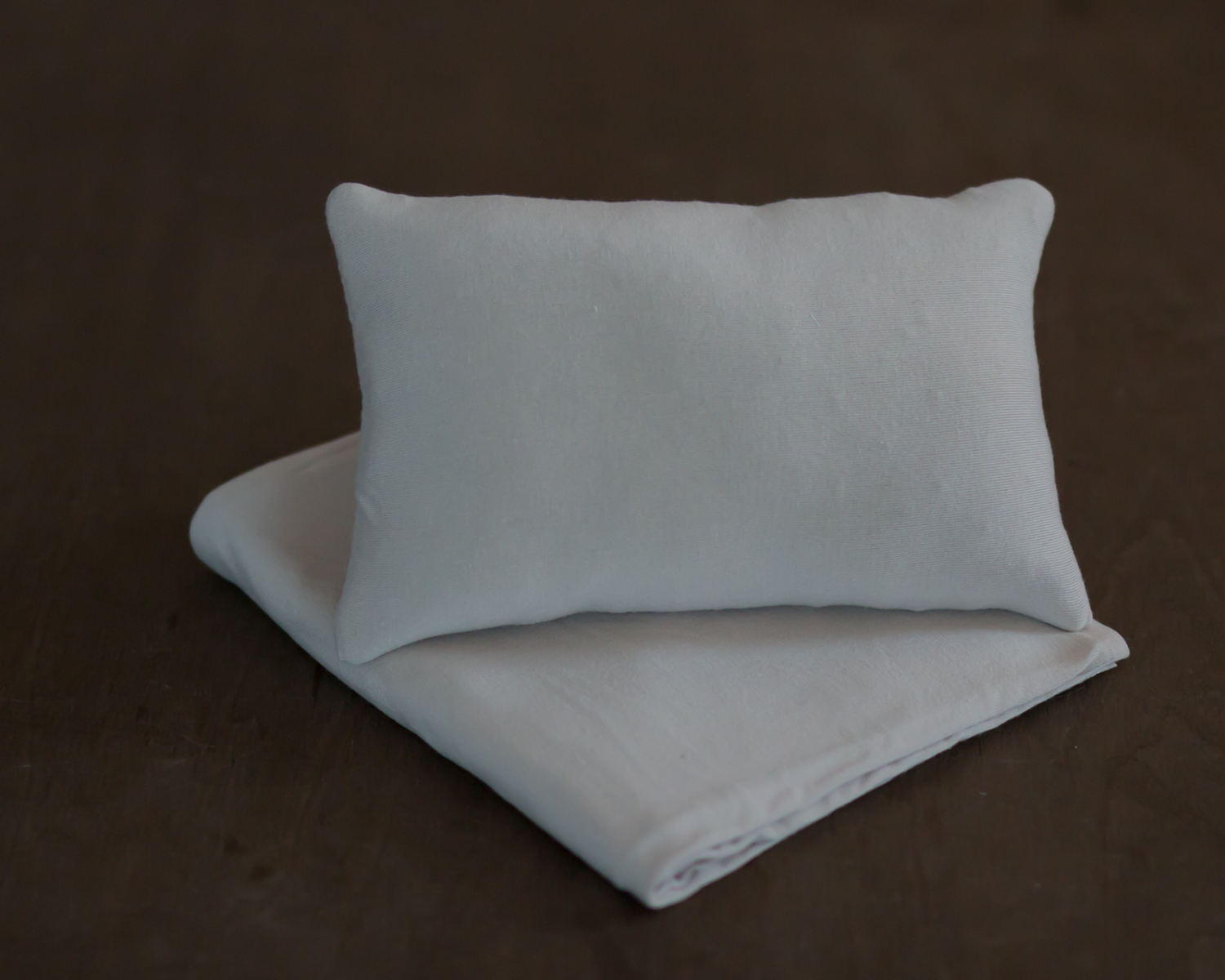 Cream posing pillow - newborn photo prop