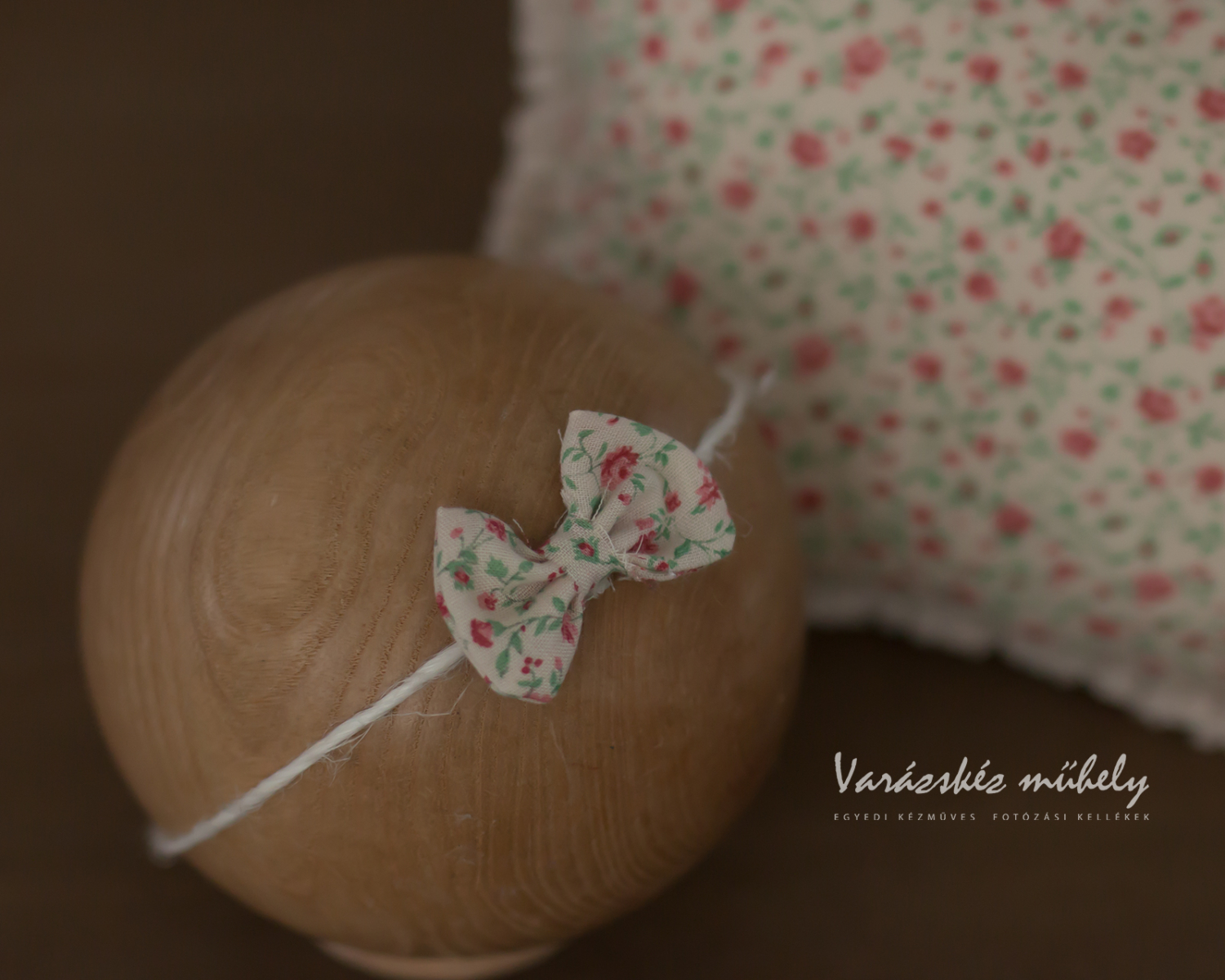 Floral Vintage Set: Pillow and Newborn Headband