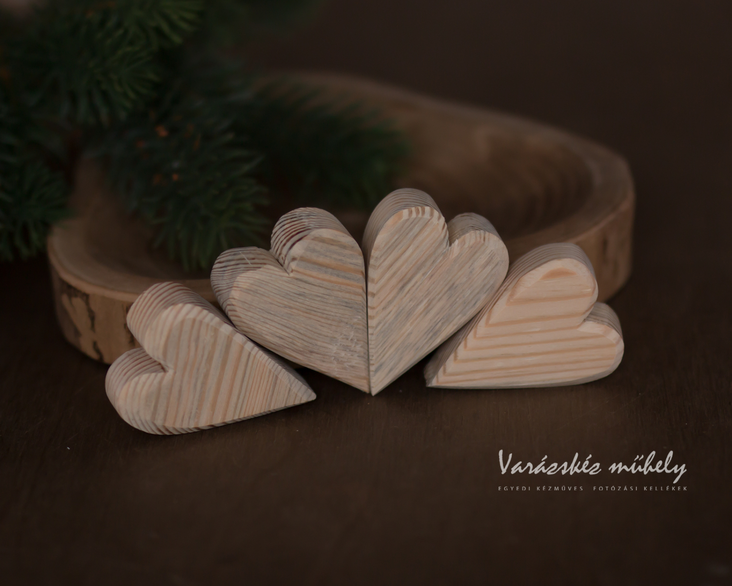 Natural color wooden heart, small