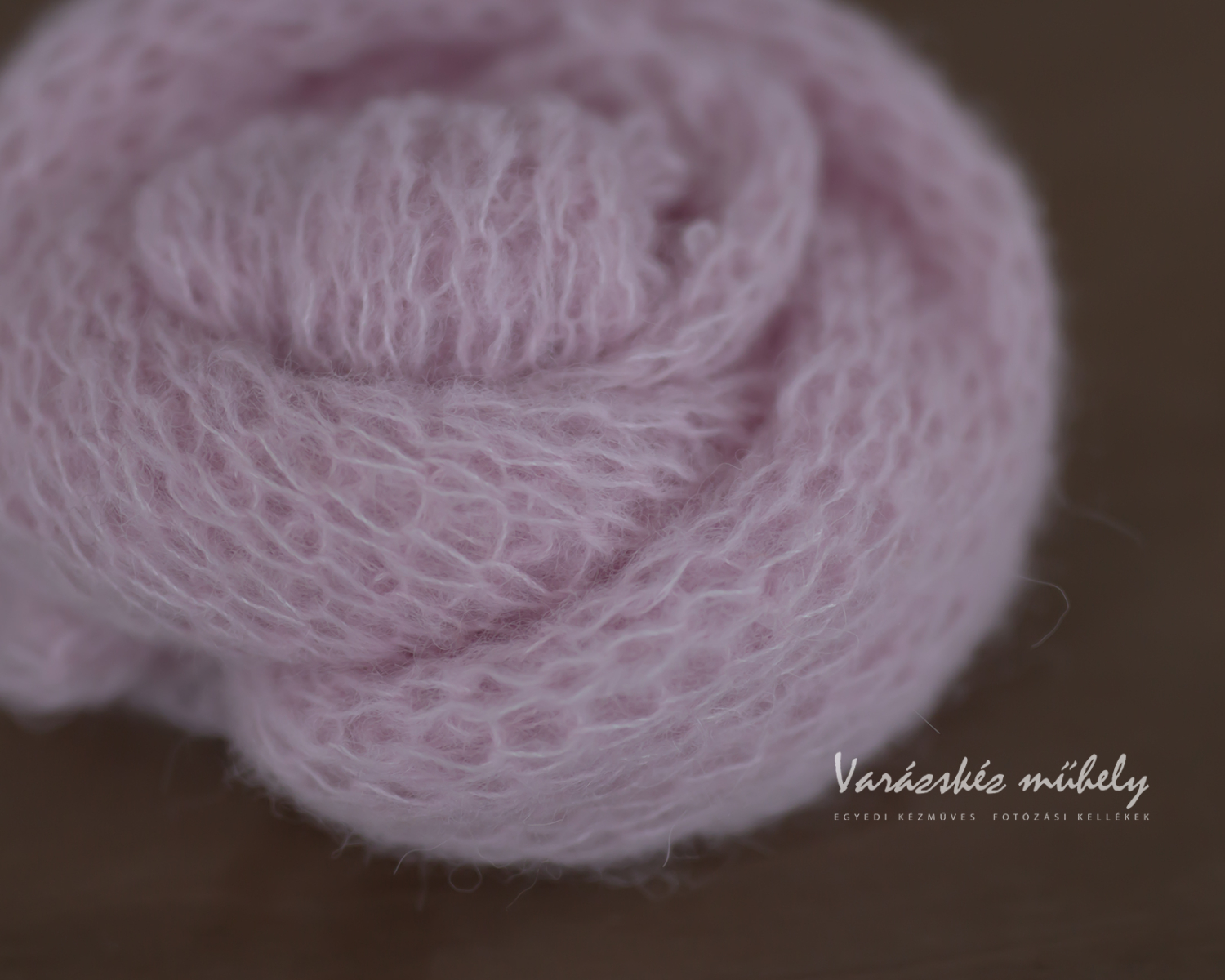 PRE-ORDER Light pink knitted wrap 120cm (47 in)