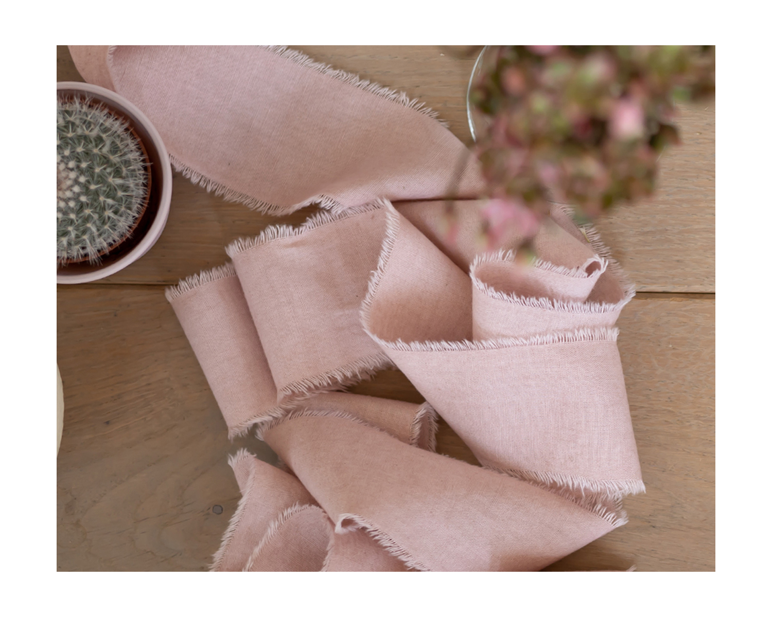 RENDELHETŐ fáradt rózsaszín rojtos textil szalvéta