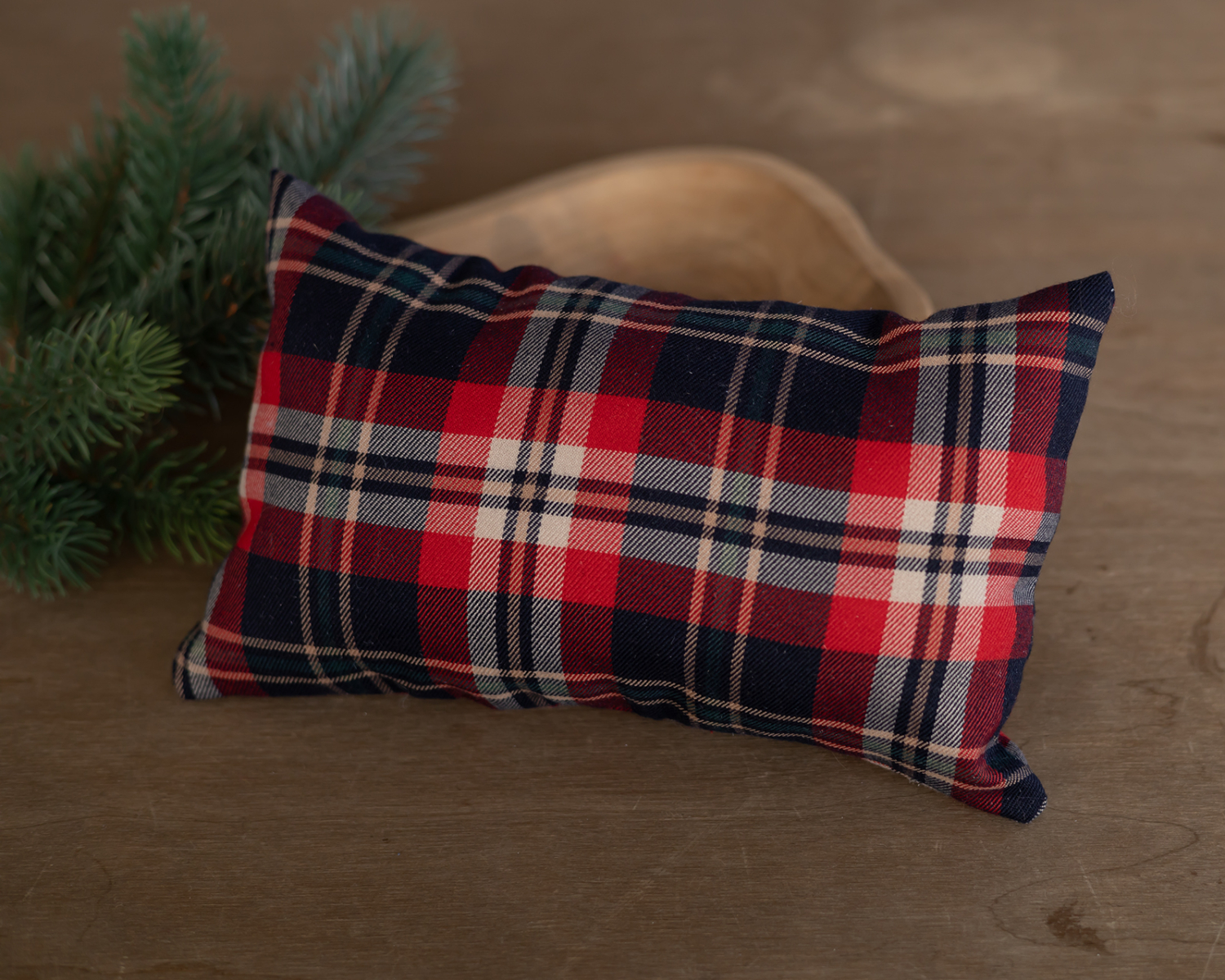 Red Christmas posing pillow - newborn photo prop