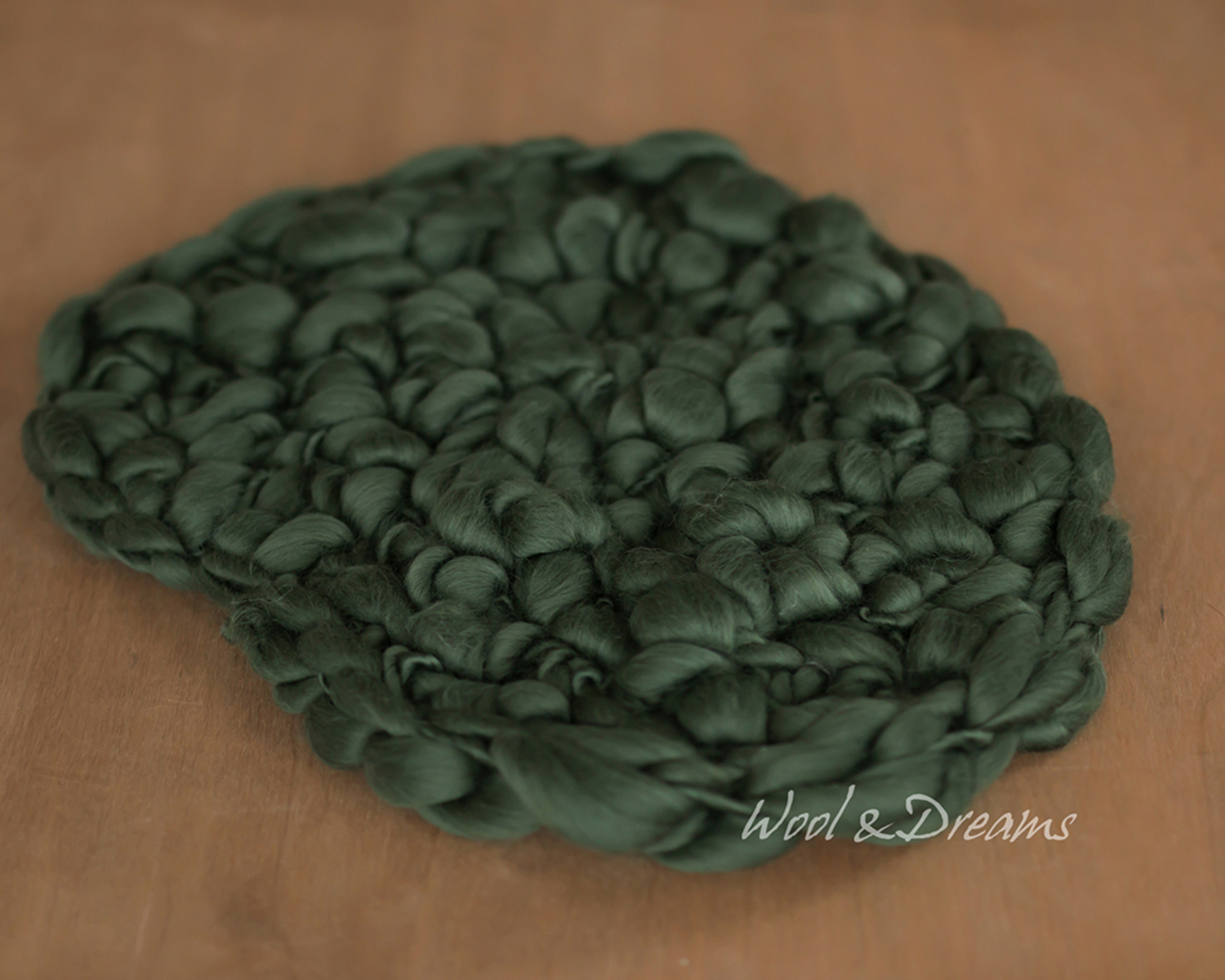 Oval Chunky Deep Green Blanket / Layer
